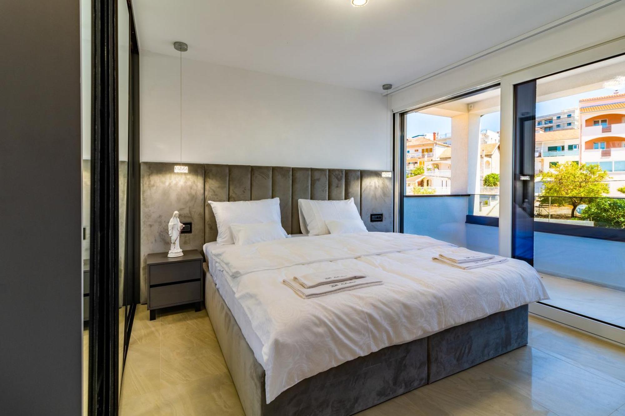 Beach Villa Valentina 트로기르 객실 사진